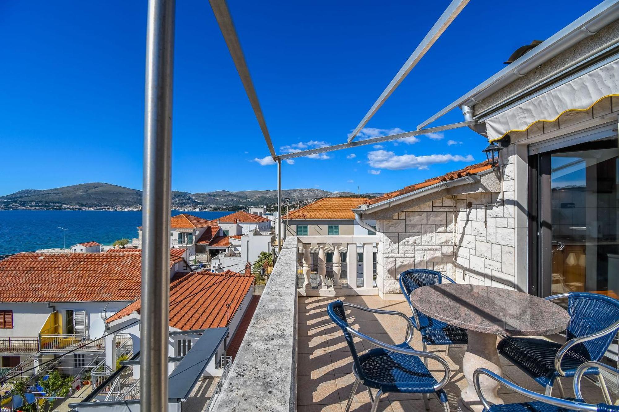 Apartments Anna Trogir Exterior foto