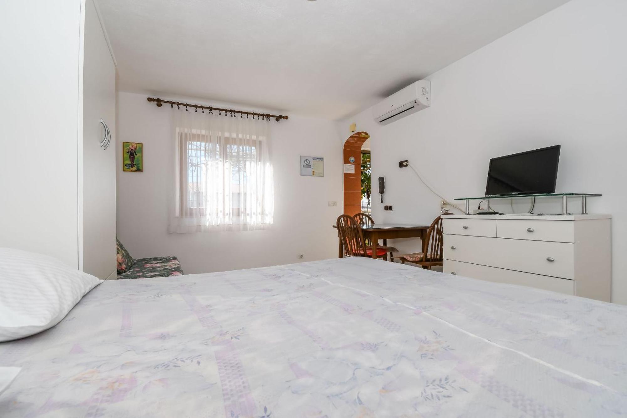 Apartments Anna Trogir Exterior foto